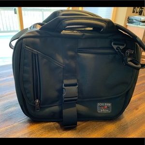 Tom Bihn Empire Builder briefcase.